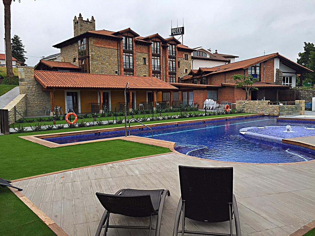 Hotel Marfrei Hinojedo Extérieur photo