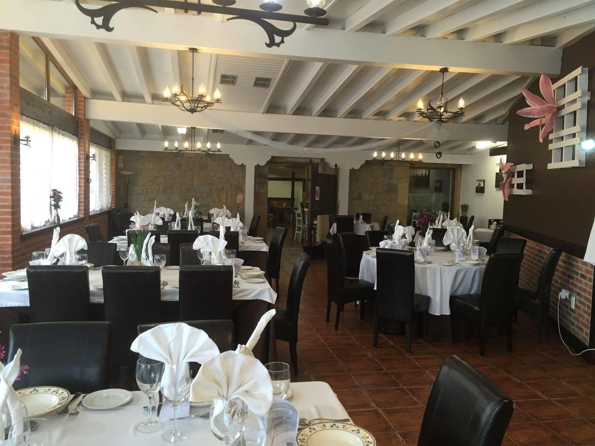Hotel Marfrei Hinojedo Extérieur photo